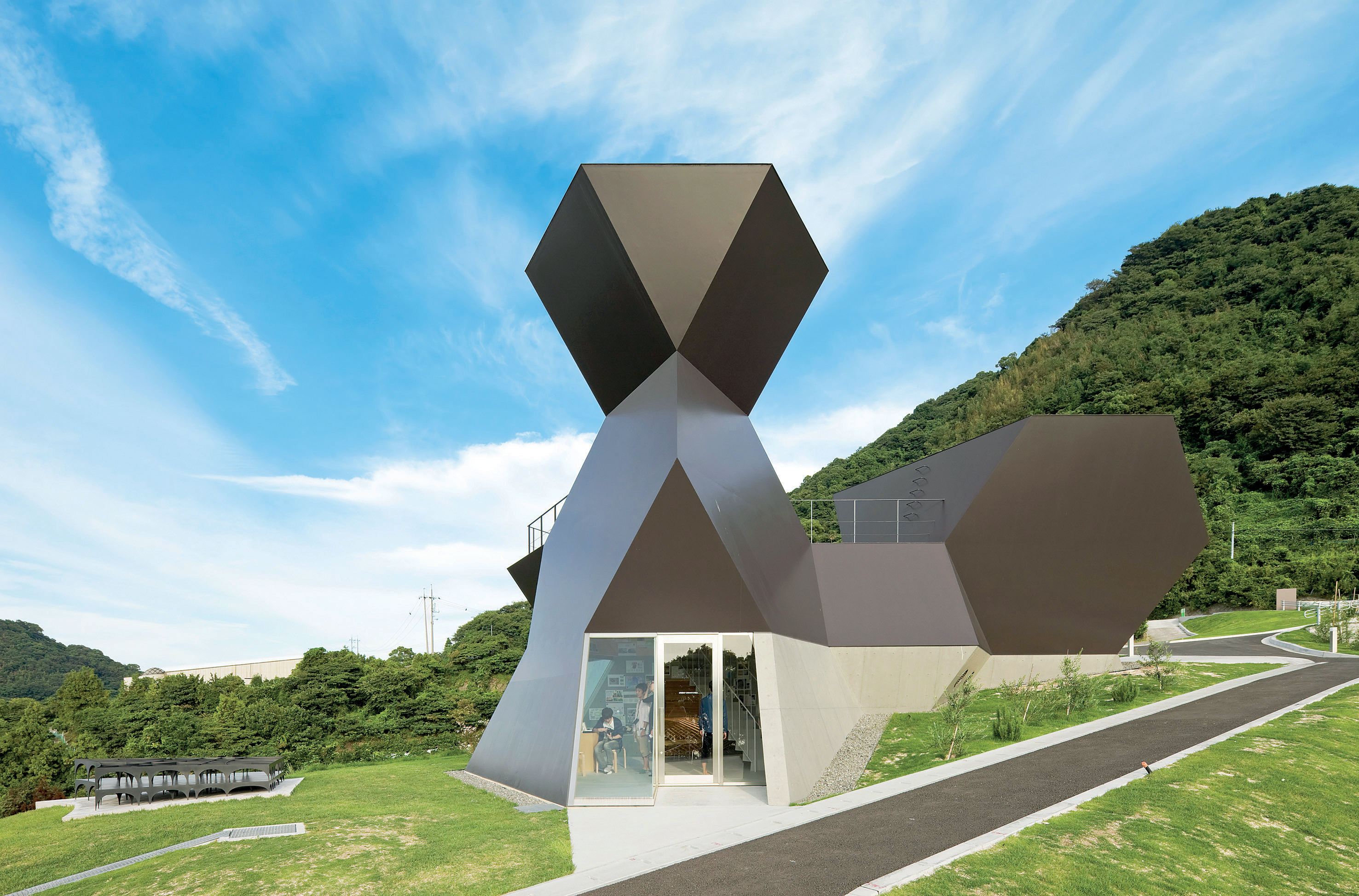 Toyo Ito uno e trino a Imabari
