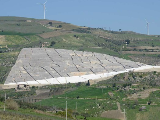 Gibellina, tra Cretto finito (da tutelare) e città nuova incompiuta
