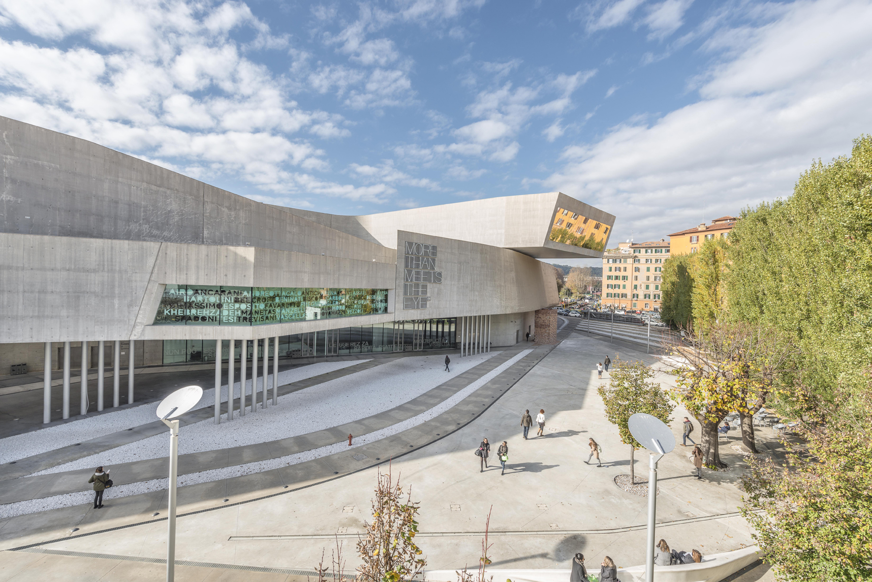 Hadid + Friedman + Effimero in scena = MAXXI estate a Roma