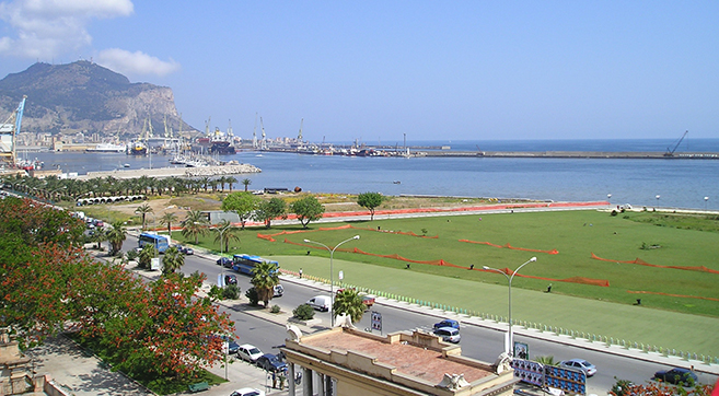 Ritratti di città. Palermo e il mare, due realtà inconciliabili?
