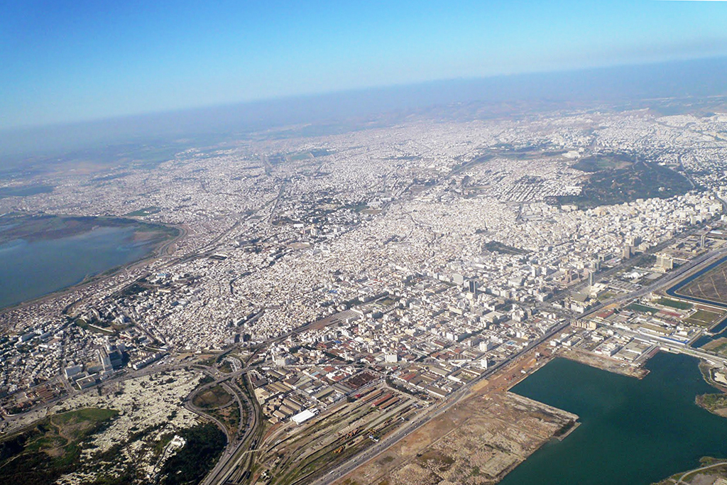 Ritratti di città. Tunisi, sempre più vasta e… sbadata