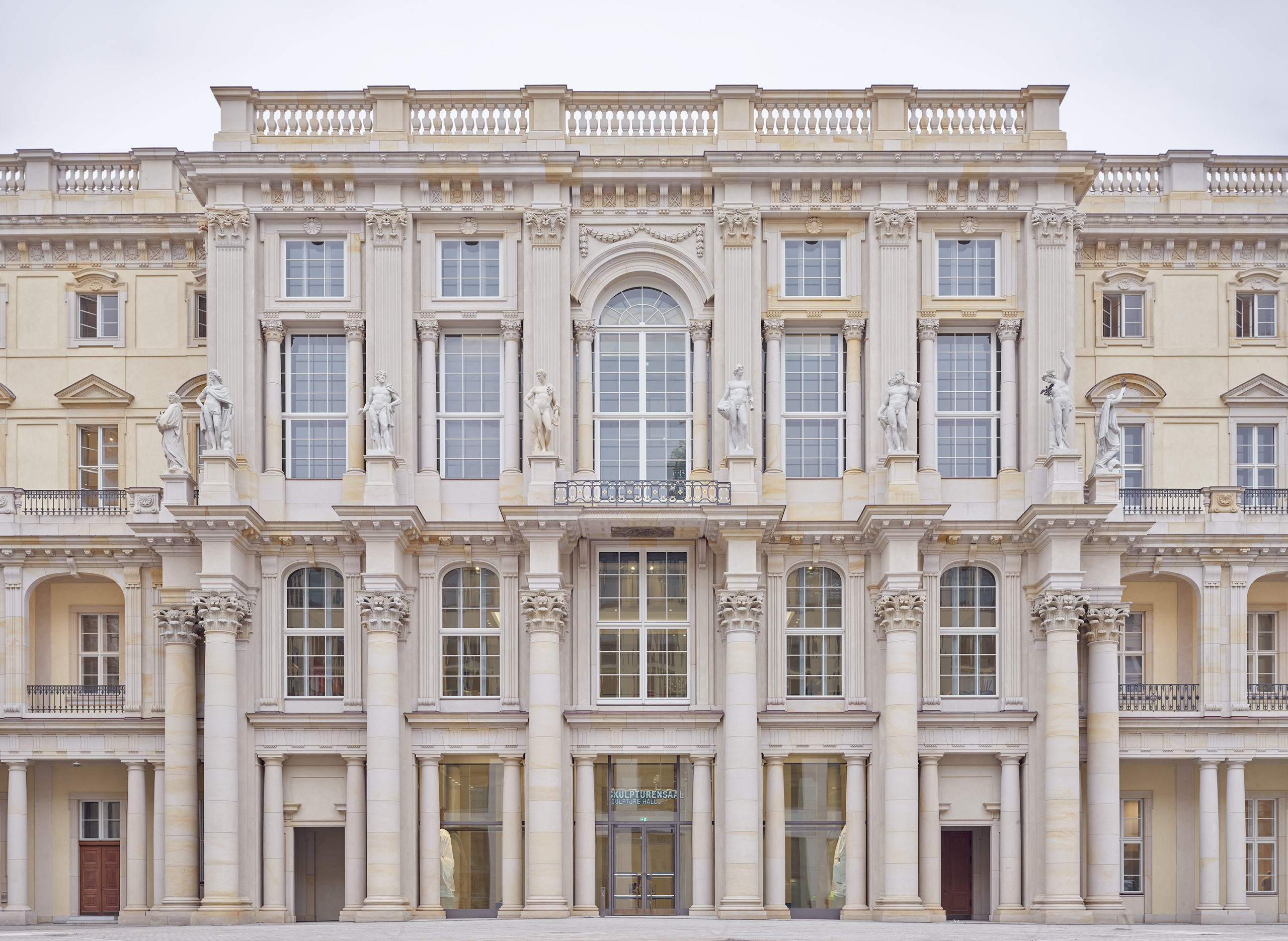 Humboldt Forum Berlino, i vestiti nuovi dell’imperatore