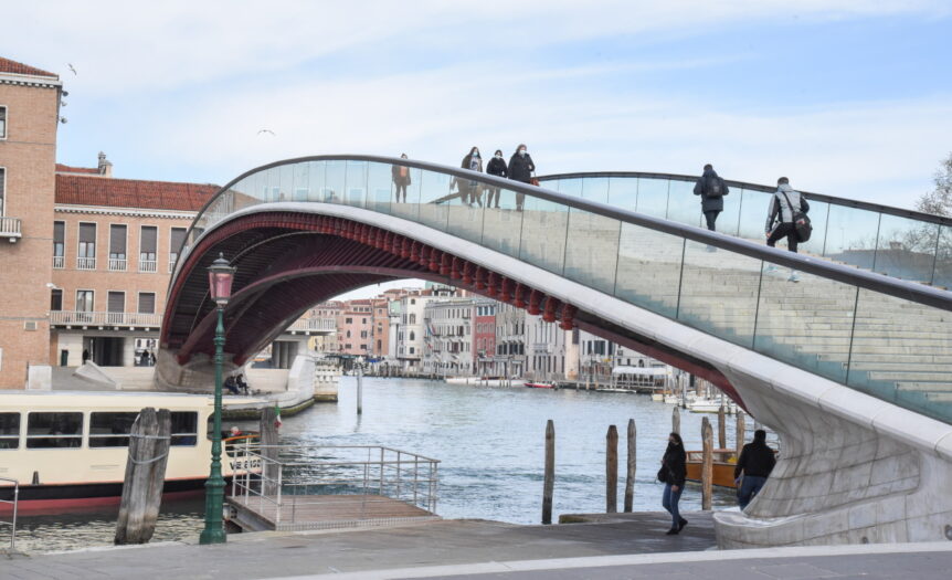 Il ponte di Calatrava a Venezia: una storia (in)finita?