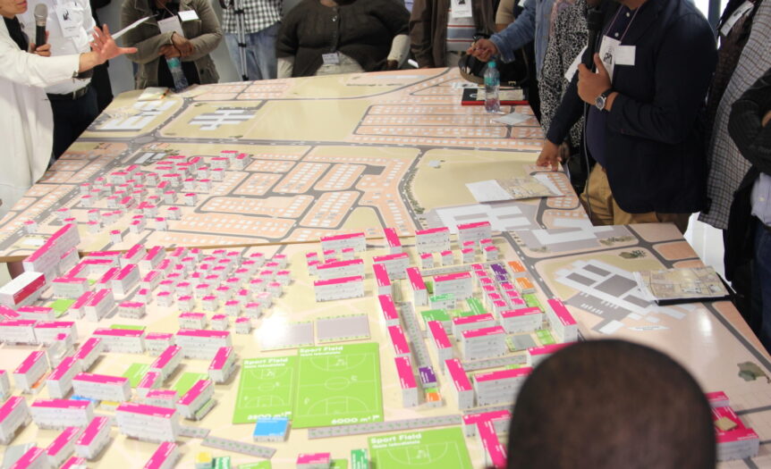 Il gioco (serio) di costruire la città