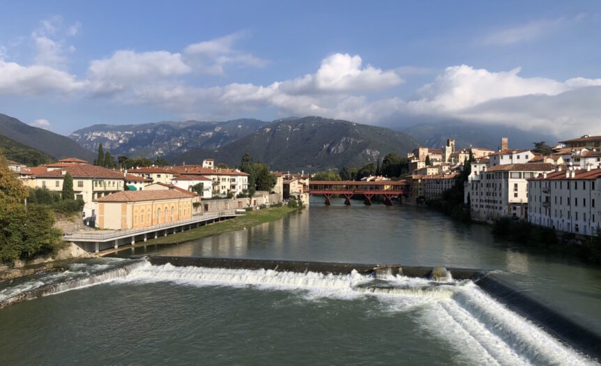 Ritratti di città. Bassano del Grappa non fa rima con resilienza