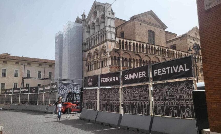 Ferrara: la piazza è mia!
