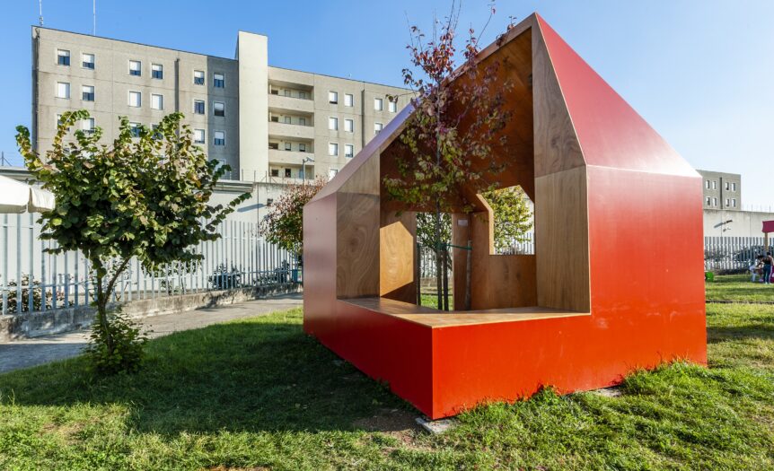 Tracce di libertà: la casetta rossa e la pergola