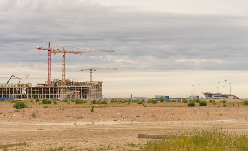 (Ab)usi del suolo vs rigenerazione urbana: come si muovono le Regioni