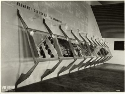Sezione 7°. Il verde nelle città, all'interno della mostra dell'architettura, progetto dell'allestimento dei B.B.P.R. (foto Crimella)