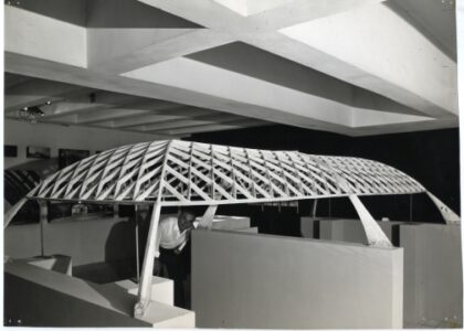 Modello di aviorimessa militare dell'ingegner Pier Luigi Nervi. Progetto dell'allestimento degli architetti Erberto Carboni, Marcello Grisotti, Agnoldomenico Pica (Publifoto)