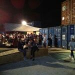 Darsena PopUp. La piazza affollata durante una delle manifestazioni organizzata in area banchine (settembre 2016, © Domenico Mollura)