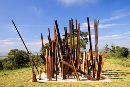 Chris Burden, “Beam Drop” (© Eduardo Eckenfels Photos)