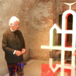 Cleto Munari in visita alla mostra nei sotterranei di Palazzo Chiericati, Vicenza