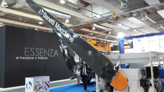 Lo stand Benetti Macchine