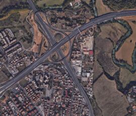 L'intersezione tra il Grande Raccordo Anulare e l'autostrada Roma-L'Aquila (fonte Google earth)