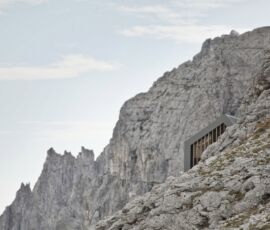 Bivacco al Rifugio Pradidali
San Martino di Castrozza, Tn
(Progettisti:
Giacomo Longo, Lucia Pradel
Andrea Simon)