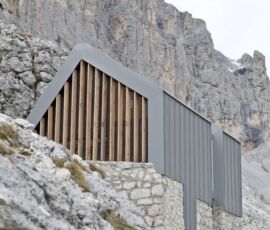 Bivacco al Rifugio Pradidali
San Martino di Castrozza, Tn
(Progettisti:
Giacomo Longo, Lucia Pradel
Andrea Simon)
