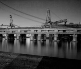 Silos Hennebique da Ponte Parodi (foto Emanuele Piccardo, 1998)
