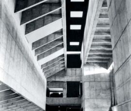 Premabhai Hall 1976. Ahmedabad, India.
(Photo courtesy of VSF)
Foyer with natural light.