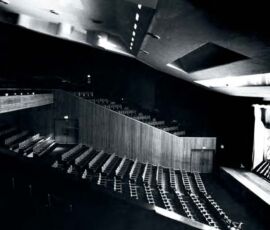 Premabhai Hall 1976. Ahmedabad, India.
(Photo courtesy of VSF)
Auditorium interior.