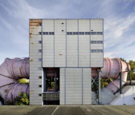 Umlauftank 2 (1974) di Ludwig Leo, vista edificio prima del restauro (Foto- Philip Lohöfener © Wüstenrot Stiftung)