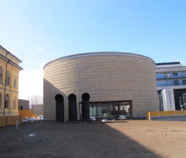 Il teatro dell'architettura tra il palazzo Turconi e l'ospedale di Mendrisio: sullo spazio vuoto sorgerà il nuovo edificio per la didattica di Buchner Bruendler AG Architekten BSA
(©Laura Ceriolo)
