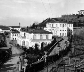 Frenocomio di San Girolamo, Volterra. La strada principale interna e i padiglioni circostanti, in una foto del 1935