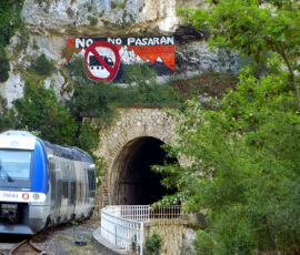 TER francese all’ingresso della galleria S. Roch