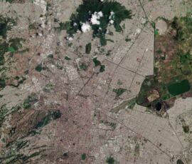 Area metropolitana di Città del Messico dal satellite. In alto a destra l’area sulla quale è in costruzione il nuovo aeroporto (Copernicus Sentinel data (2015) ©European Space Agency)