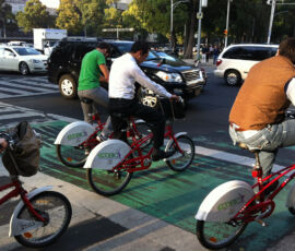 Il sistema di bike sharing EcoBici, attivo dal 2005 (©Quinn Comendant)