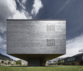 Modus, scuola Firmian, esterno