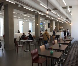 Palais Populaire, interno e scorcio Caffè (© Daniela Völkel)