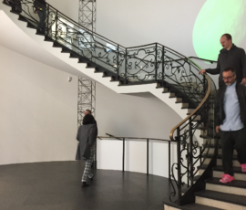 Palais Populaire, scorcio scala elicoidale con opera di Z. Leutenegger (© Daniela Völkel)