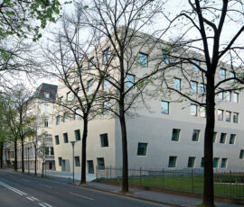 Stifter+Bachmann, Landesberufsschule Savoy (Merano) esterno