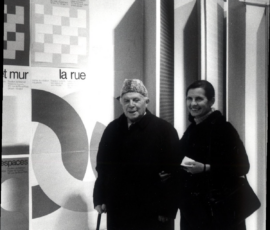 Gio Ponti e sua figlia Lisa al Musée des Arts
Décoratifs de Paris, 1973
(© Gio Ponti Archives,
Milan)