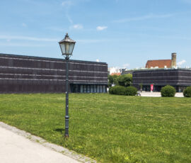 I padiglioni di Heldenplatz che potrebbero ospitare in futuro la Casa della storia austriaca