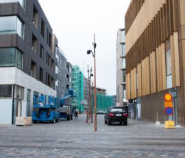 Nuove case in costruzione presso il vecchio porto. Il progetto si chiama Hafnartorg (piazza del porto), a cura di PK Arkitektar (© Sofia Nannini)