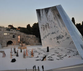L'allestimento di Massimiliano e Doriana Fuksas nel 2009 (© Studio Fuksas)