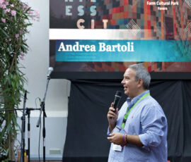 Andrea Bartoli nella talk di apertura (©Farm Cultural Park)