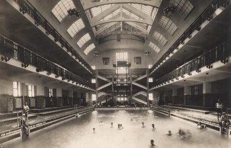 Complesso Amalienbad (1926): interno con la piscina