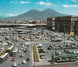 La piazza nel 1971 (fonte: Wikipedia)
