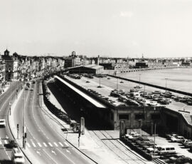 Immobili portuali lungo il tratto nord del lungofiume in una foto del 1989 (© Vincent Monthiers)