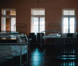 Vista dell'interno dell'ex ospedale (Unsplash, © Gilberto Olimpio)