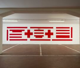 "Shine" di Mimmo Paladino (Paduli, 1948), acrilico su muro e fusione argento, 2018
