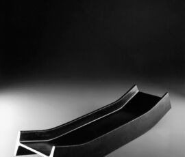 Serie putrella: un profilato metallico sagomato a doppio T e piegato, immagine modello, Danese Milano, 1958 (foto di Fabio e Sergio Grazzani)