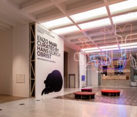 L'allestimento della mostra su Enzo Mari alla Triennale di Milano (©Triennale Milano, foto di Gianluca Di Ioia)