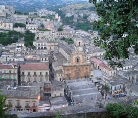 Vista di Modica (©Archivio AutonomeForme)