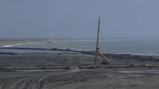 Il cantiere abbandonato del porto di Anaklia (foto di Tekla Aslanishvili)
