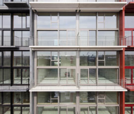 Le facciate vuote del progetto Houthavens 4 di Amsterdam progettato da Marc Koehler: gli spazi abitativi sono personalizzabili dagli abitanti (© Marc Koehler Architects)