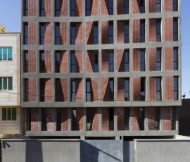 Kahrizak Residential Building No 01, Mahdi Kamboozia, 2015 (© CAAT Studio)